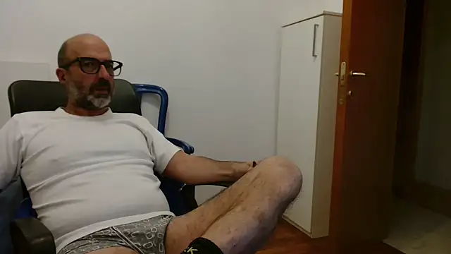 newsimo74 online show from 10-05-25, 04:36