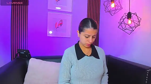 Nahiajhonson  online show from 02-04-26, 12:55