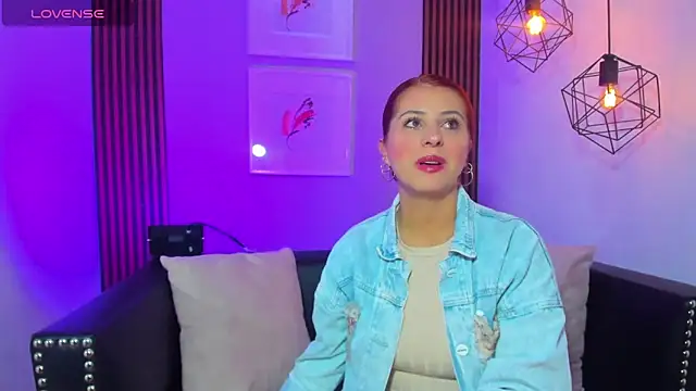 Nahiajhonson  online show from 03-04-26, 12:24