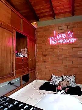 SamaraJay1 online show from 03-18-25, 03:33