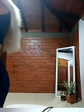 SamaraJay1 online show from 03-12-25, 11:32