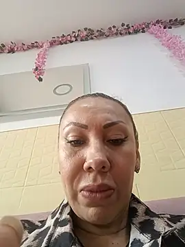 Snapshot of coral_smitth chatting on 07-17-26, 03:42 coral smitth online show from 07-17-26, 03:42