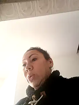 coral smitth online show from 04-04-26, 01:28