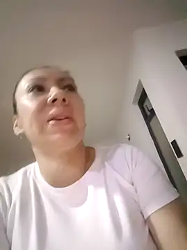 coral smitth online show from 10-20-25, 06:52