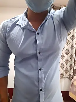 Snapshot of Guyinshortss chatting on 11-01-25, 08:03 Guyinshortss online show from 11-01-25, 08:03