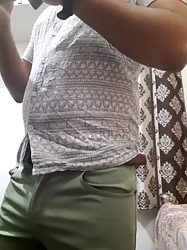 Guyinshortss online show from 11-15-25, 06:56