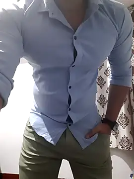 Guyinshortss online show from 11-21-25, 07:02