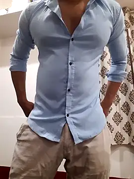 Snapshot of Guyinshortss chatting on 10-25-25, 08:20 Guyinshortss online show from 10-25-25, 08:20