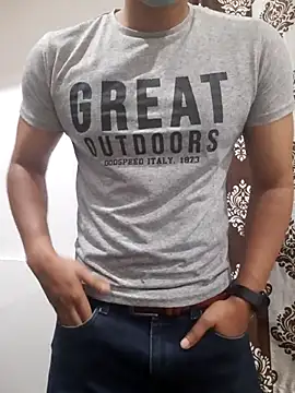 Snapshot of Guyinshortss chatting on 10-05-25, 08:10 Guyinshortss online show from 10-05-25, 08:10