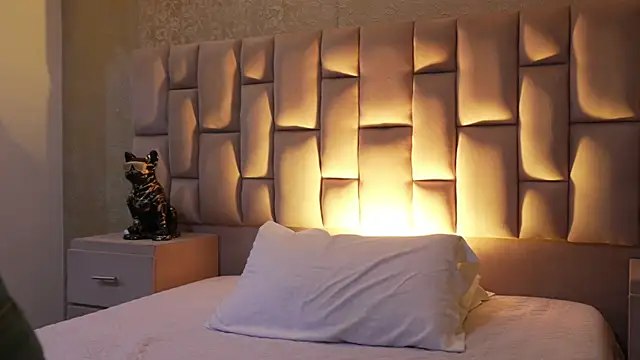 EmmaTorres  online show from 11-25-25, 07:36