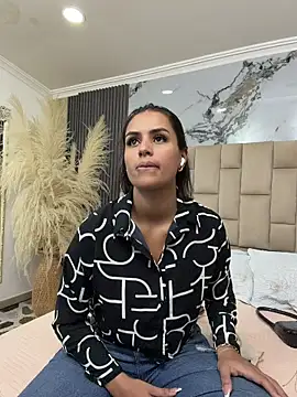 EmmaTorres  online show from 02-13-26, 09:37