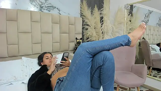 EmmaTorres  online show from 02-11-26, 08:09