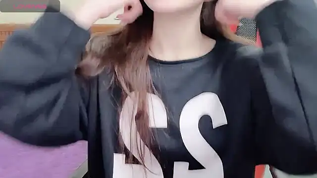 Snapshot of TrinhH_Nabbi chatting on 02-08-25, 01:01 TrinhH Nabbi online show from 02-08-25, 01:01