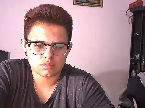 Snapshot of tatsumi_nao chatting on 01-08-25, 11:09 tatsumi nao online show from 01-08-25, 11:09