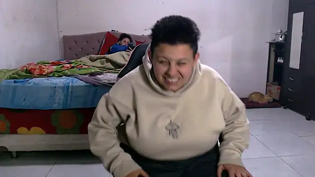 Snapshot of tatsumi_nao chatting on 10-05-25, 01:07 tatsumi nao online show from 10-05-25, 01:07