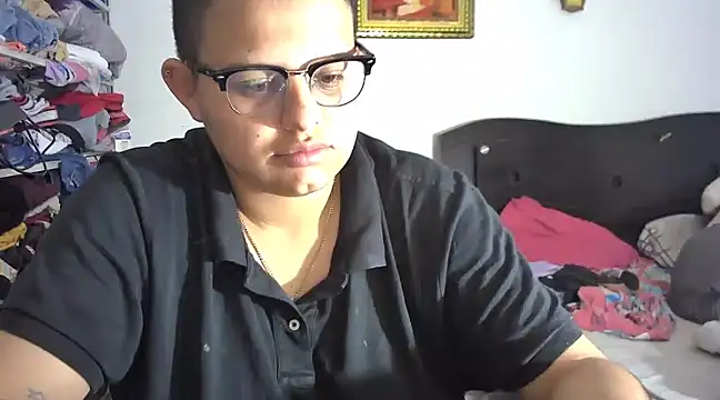 Snapshot of tatsumi_nao chatting on 02-08-25, 07:04 tatsumi nao online show from 02-08-25, 07:04