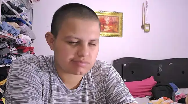 Snapshot of tatsumi_nao chatting on 02-08-25, 11:34 tatsumi nao online show from 02-08-25, 11:34