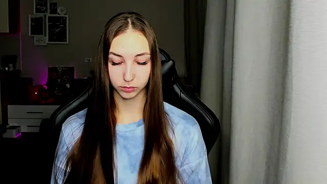 Snapshot of Sm0ly chatting on 12-04-25, 02:54 Sm0ly online show from 12-04-25, 02:54