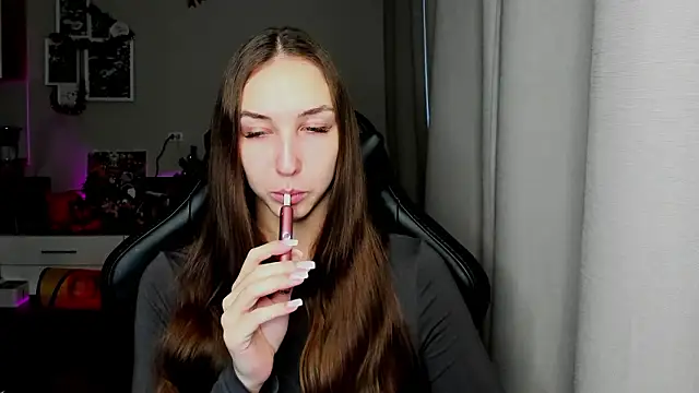 Snapshot of Sm0ly chatting on 01-18-26, 02:48 Sm0ly online show from 01-18-26, 02:48