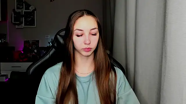 Snapshot of Sm0ly chatting on 01-06-26, 02:37 Sm0ly online show from 01-06-26, 02:37