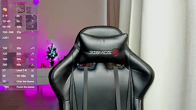 Snapshot of Sm0ly chatting on 02-21-25, 02:50 Sm0ly online show from 02-21-25, 02:50