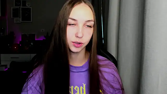 Snapshot of Sm0ly chatting on 09-23-25, 01:45 Sm0ly online show from 09-23-25, 01:45