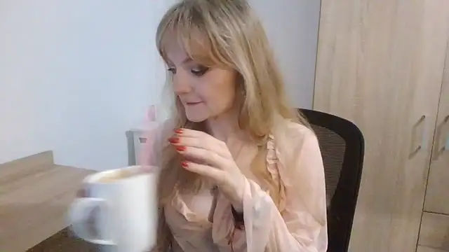 AlmaHoney online show from 09-10-25, 08:19