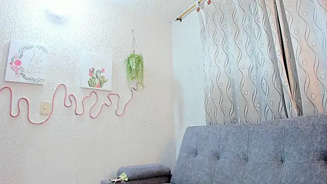 samanthaeliott22 online show from 10-15-25, 05:06