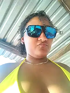 samanthaeliott22 online show from 12-18-24, 09:51