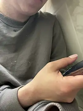 Snapshot of Cloew_Marz chatting on 02-01-26, 04:05 Cloew Marz online show from 02-01-26, 04:05