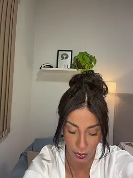 Brownfitbabyy online show from 06-18-26, 12:31