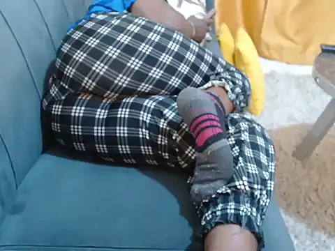 leslysexygirl online show from 04-07-26, 06:37