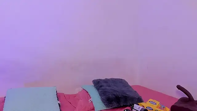 crystalvazquez online show from 11-14-25, 01:37