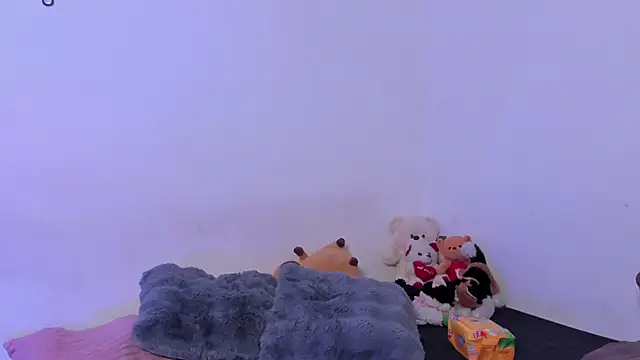 crystalvazquez online show from 10-27-25, 01:12