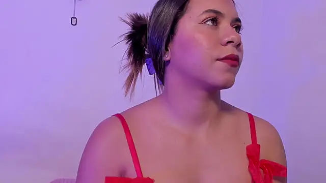 crystalvazquez online show from 11-15-25, 01:04