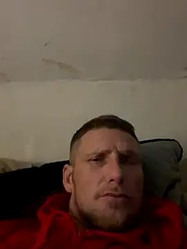 Snapshot of aaronmc311840 chatting on 10-27-25, 04:46 aaronmc311840 online show from 10-27-25, 04:46
