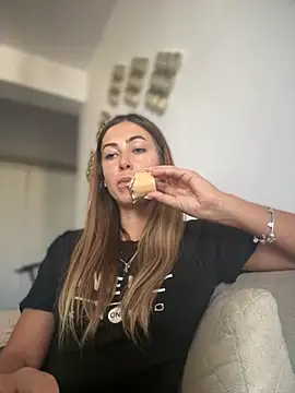 RaquelleDevon online show from 09-15-25, 12:49
