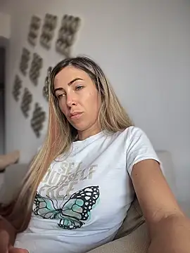 RaquelleDevon online show from 05-19-26, 07:04