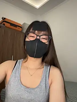 Lilisa miu online show from 05-24-26, 04:07