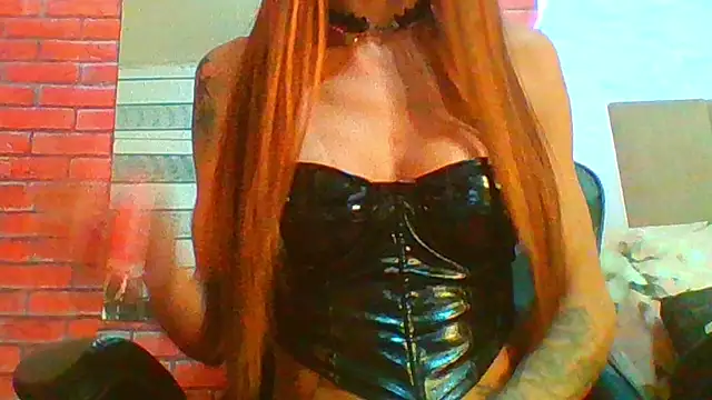 Snapshot of Transthifany chatting on 10-17-25, 12:07 Transthifany online show from 10-17-25, 12:07