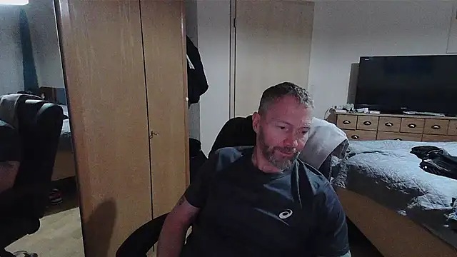 Snapshot of Rockburg chatting on 03-10-26, 06:28 Rockburg online show from 03-10-26, 06:28