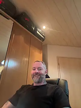 Snapshot of Rockburg chatting on 04-05-26, 01:29 Rockburg online show from 04-05-26, 01:29