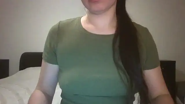 Snapshot of VanesaJewelz chatting on 03-22-25, 06:58 VanesaJewelz online show from 03-22-25, 06:58