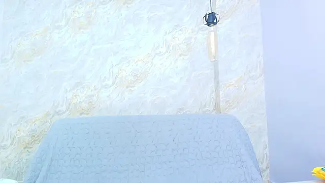 Mia candy 0 online show from 10-15-25, 12:02