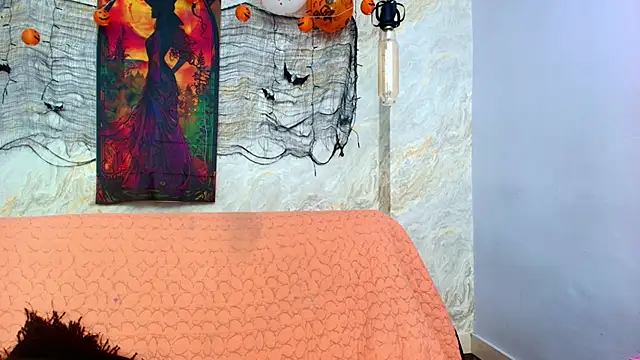 Mia candy 0 online show from 11-05-25, 12:08