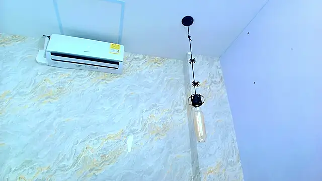 Mia candy 0 online show from 11-12-25, 12:09