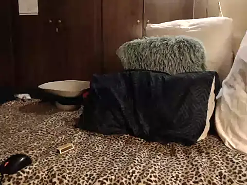 LONGBLKCLIT36 online show from 04-05-26, 07:09