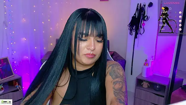 Snapshot of Miss_scarllet_ chatting on 06-01-26, 01:22 Miss scarllet online show from 06-01-26, 01:22