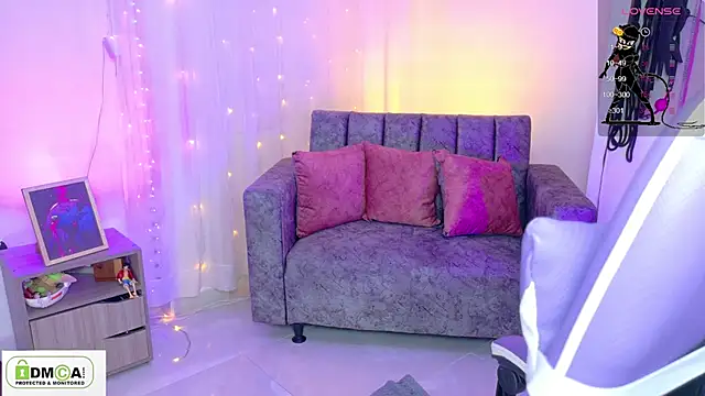 Miss scarllet  online show from 04-22-26, 01:07