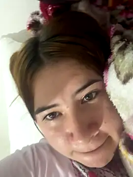 Mia foxx  online show from 12-14-25, 08:47